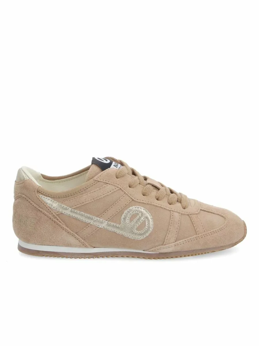 Evo Run No Name, daim nude