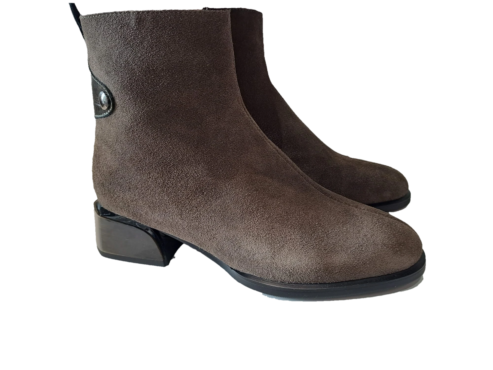 Bottine Bandar en daim taupe, talon trotteur